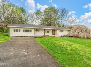 8017 Bennington Dr, Knoxville, TN 37909