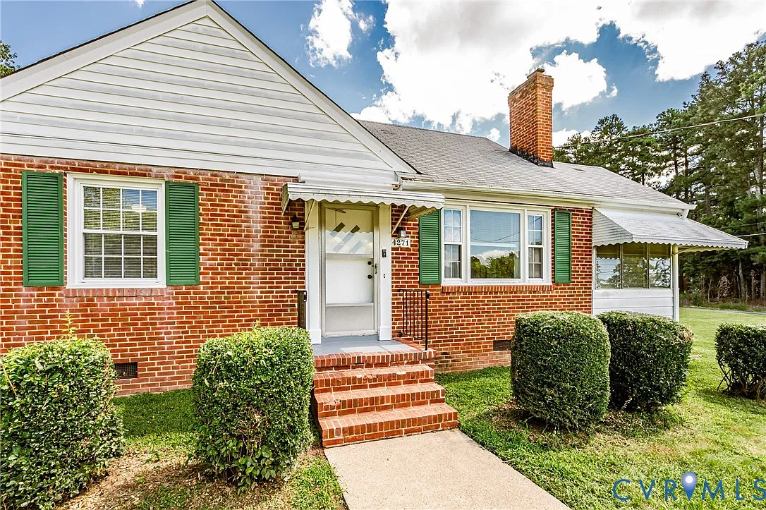 2 bed, 1.0 bath, 944 sqft, $1,995 — Photo 2
