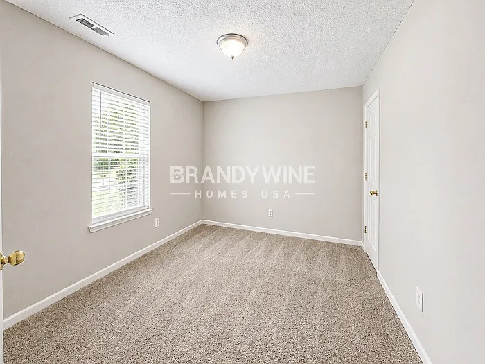 1735 Thriftwood Dr — Photo 12