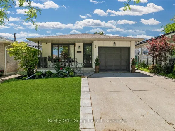 13 Salina Pl, Hamilton, ON L8G 4L4