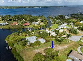 1605 NW Bay Tree Cir, Stuart, FL 34994