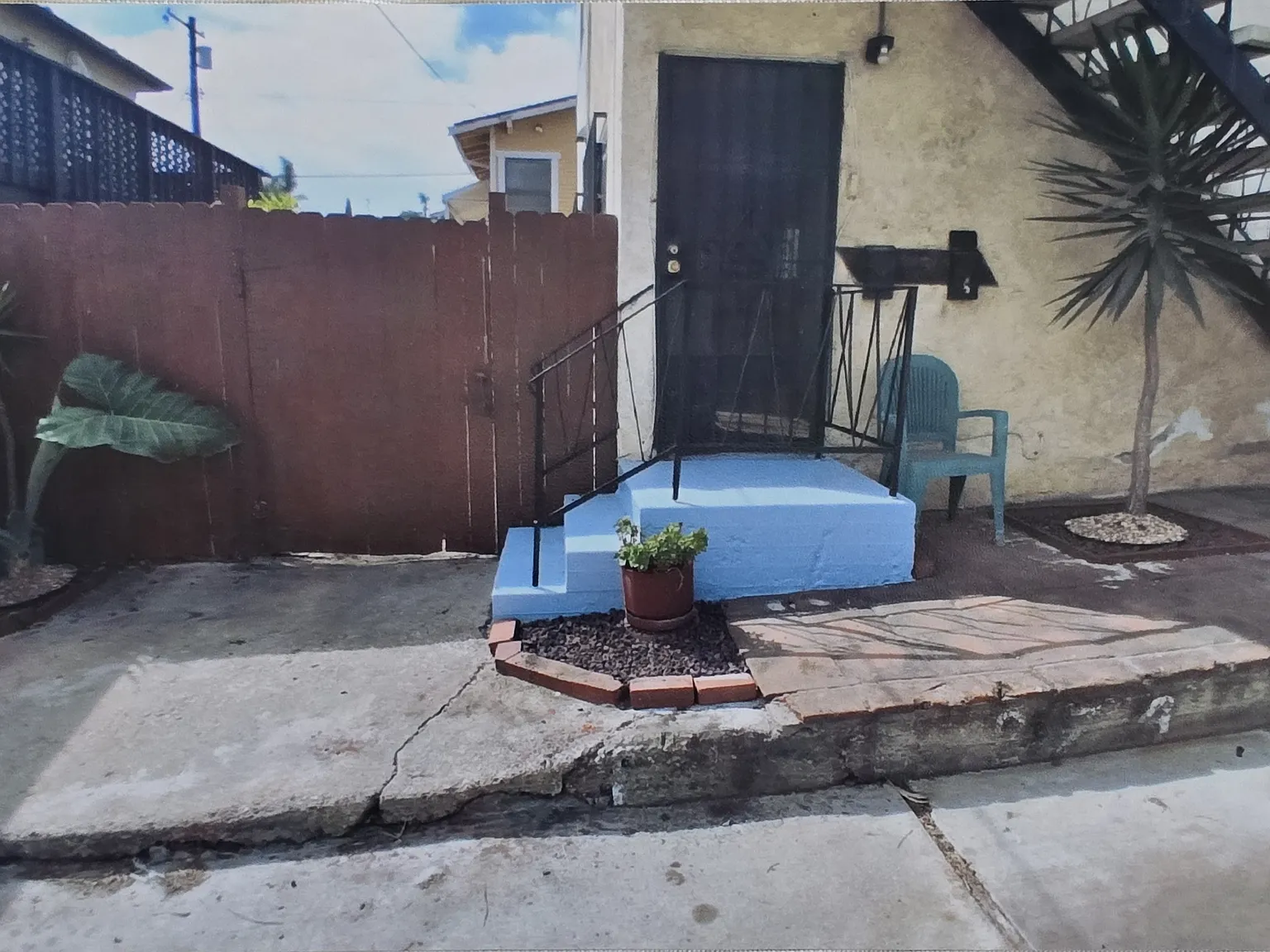 W 19th St, San Pedro — Photo 1