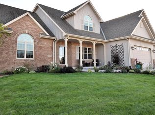 8317 Majestic Hills Dr, Sturtevant, WI 53177