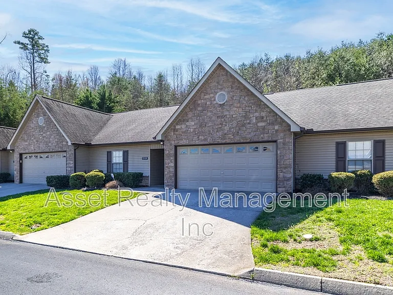 5104 Cates Bend Way #1 — Photo 2
