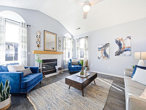 2nd image of 1393 Cascade Dr #19