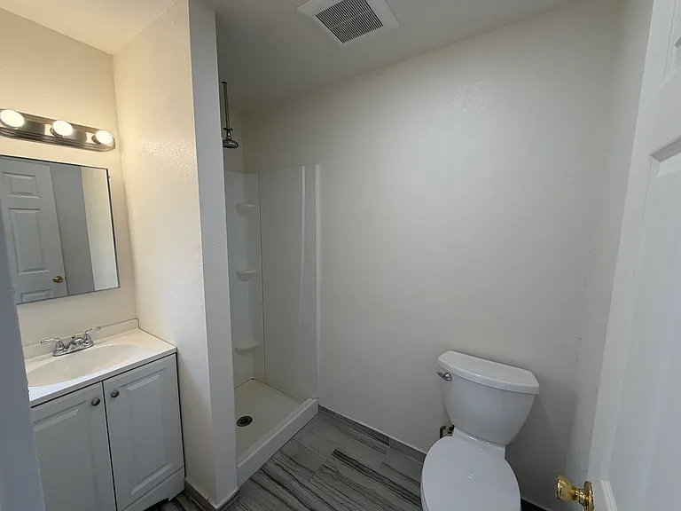 Circle Ct — Photo 5