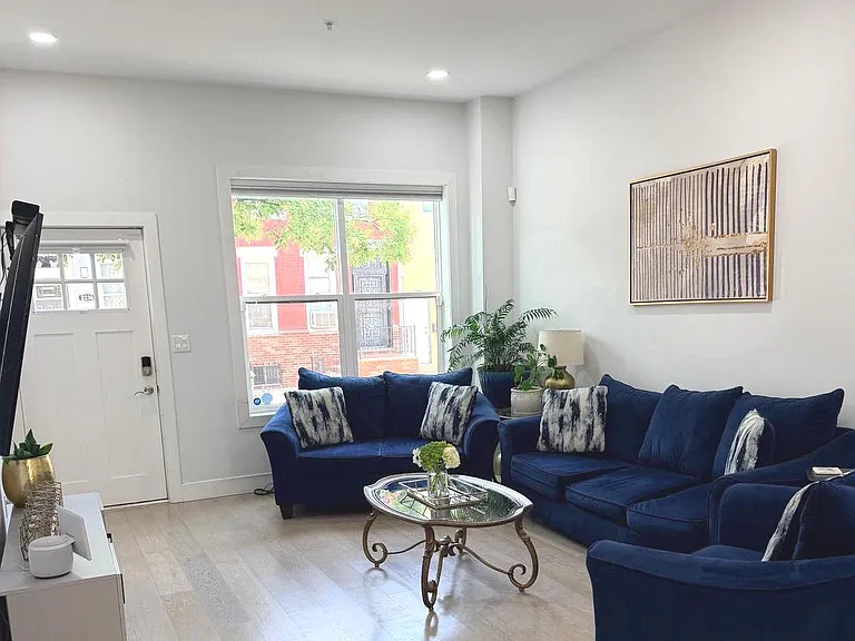 2239 Tasker St — Photo 5