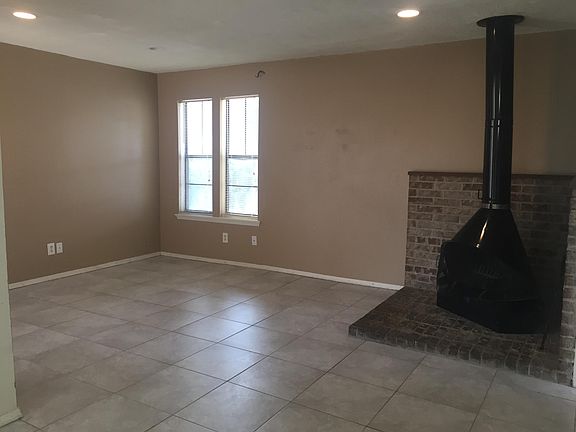 4th image of 2311 N Grand Ave APT B