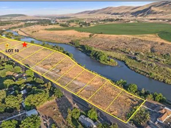 16055 W Old Inland Empire Hwy, Benton City, WA 99320