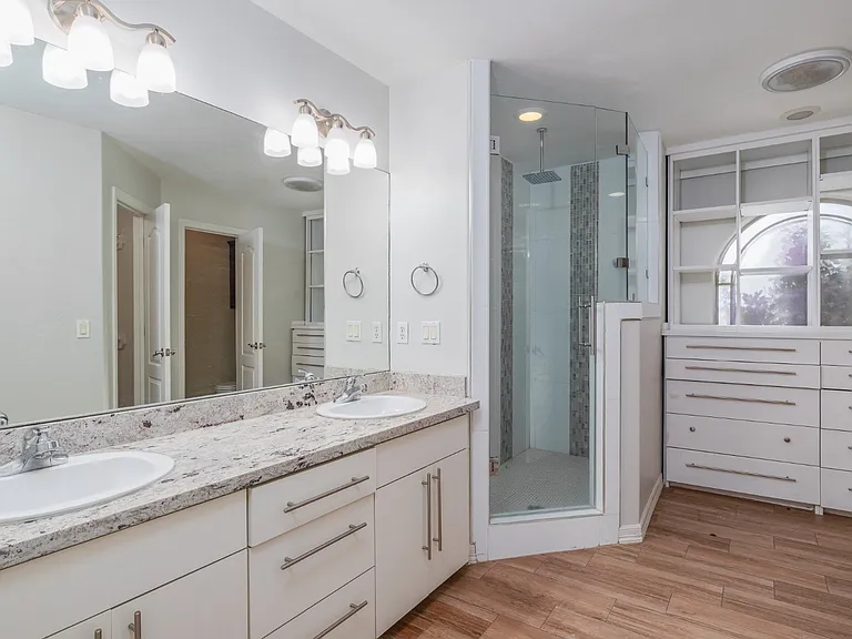 3818 Oregon Dr — Photo 8