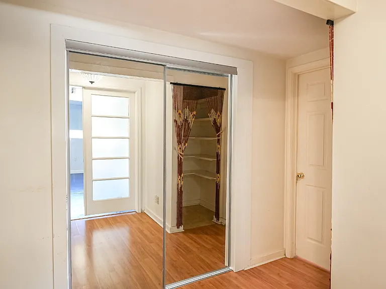 2622 W Summit Ave — Photo 16