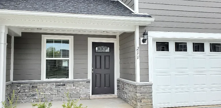 211 Ruth Way — Photo 1