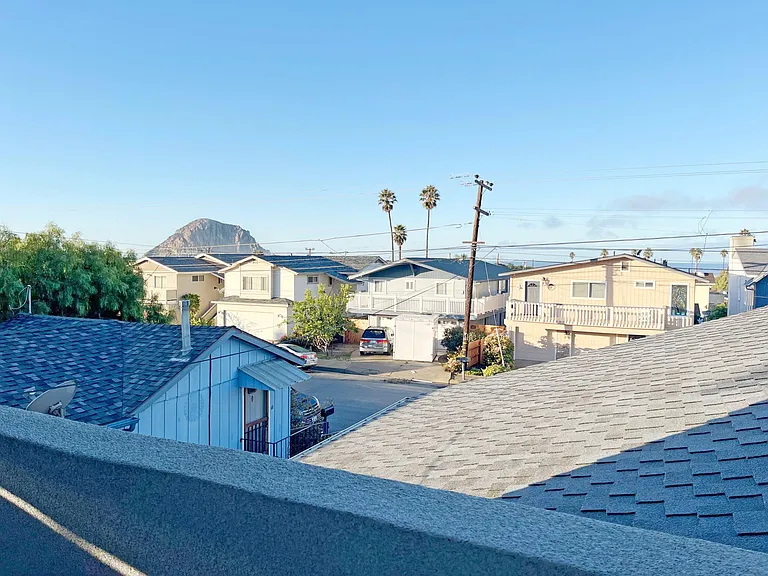 2440 Greenwood Ave — Photo 35
