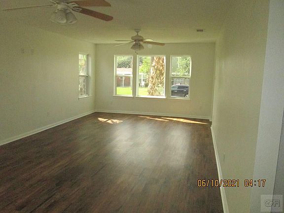 3rd image of 5901 Weber Ave