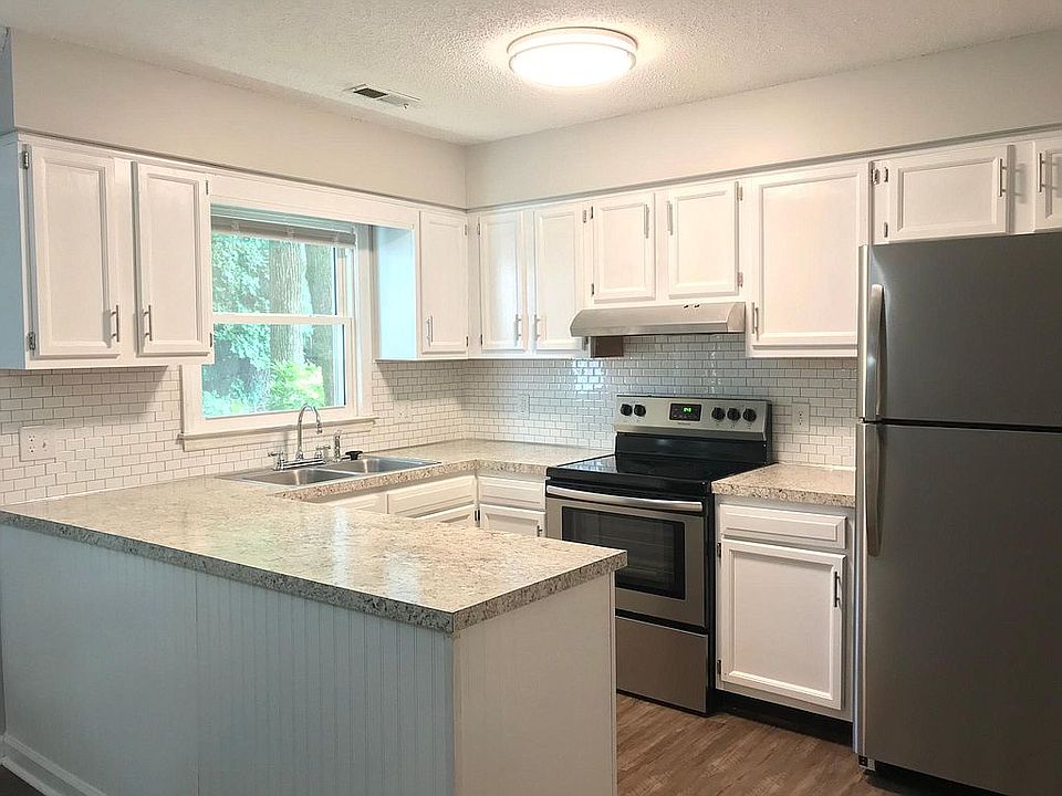 1st image of 130 W Victoria Ct APT C