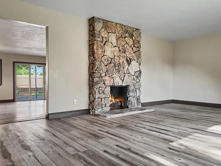 860 Watt Ave — Photo 6