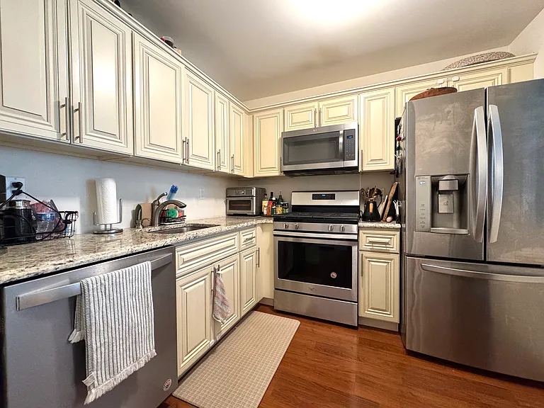 77 Leeward Ct — Photo 5