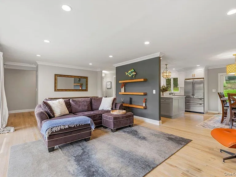 17 Tewkesbury Rd — Photo 3
