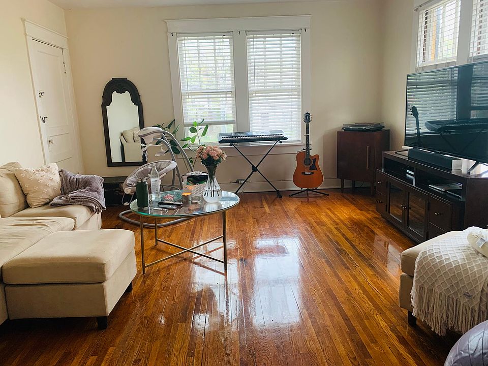 1st image of 2306 Belmont Blvd APT 4