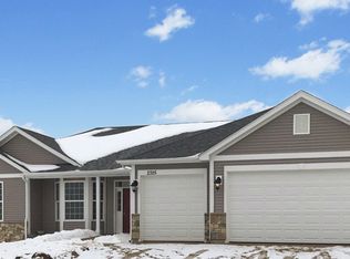 2325 Tyler Trl, McHenry, IL 60051