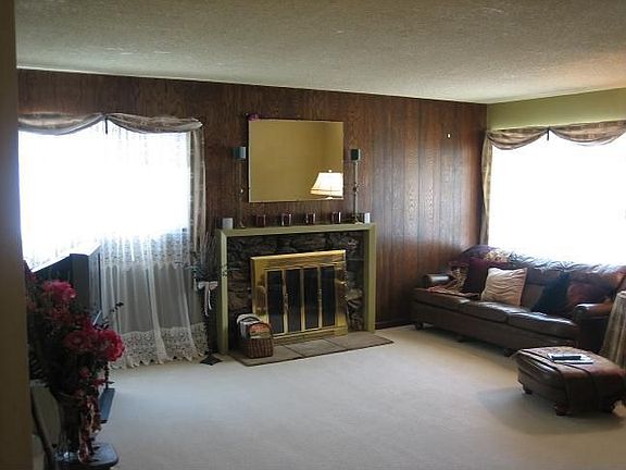 3rd image of 144 Herlong Ave