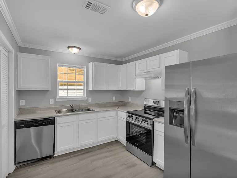 1040 Thomasville Estates Way SE — Photo 25