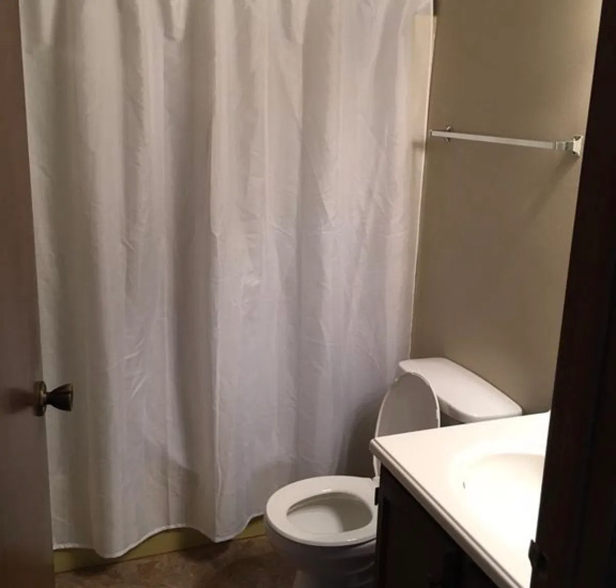 2 bed, $850 — Photo 3