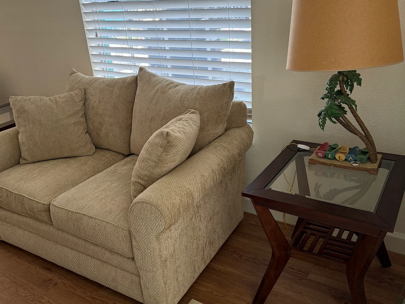 2 bed, 950 sqft, $2,700 — Photo 2