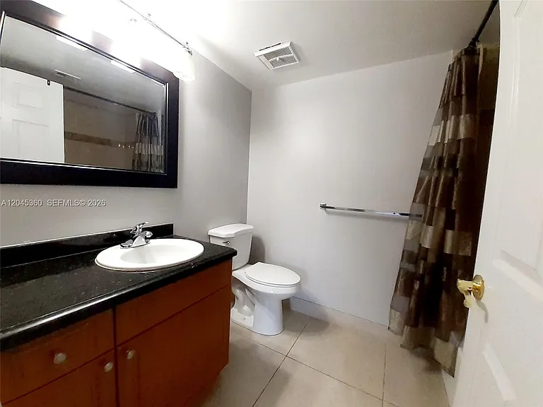 8407 Coral Lake Mnr #8407 — Photo 17