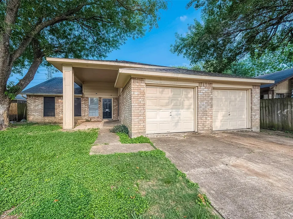11203 Pender Ln