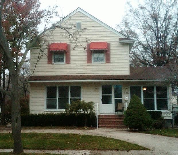 2nd image of 336 Hillcrest Ave