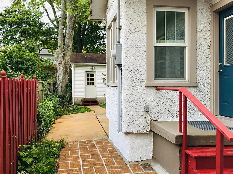 300 Papin Ave — Photo 6
