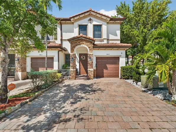 9807 NW 88th Ter, Doral, FL 33178