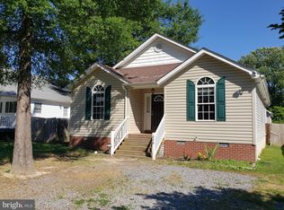 308 7th St, Colonial Beach, VA 22443