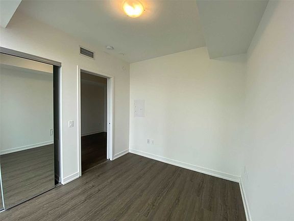 3rd image of 1 Yorkville Ave #3006