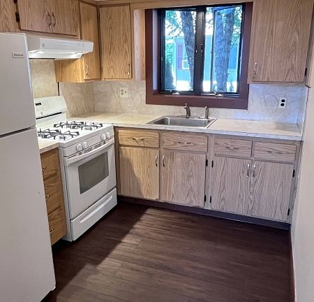 2nd image of 64 Clifton Blvd