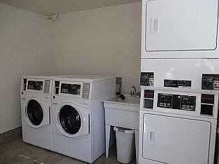 Woodruff Apartments — Photo 4
