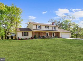 1399 Tanyard Ln, Pasadena, MD 21122