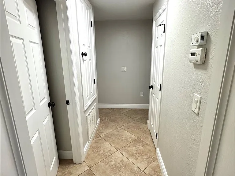 3829 SW 17th Pl — Photo 24