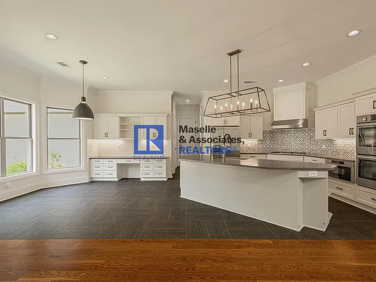 412 Dover Ln — Photo 22