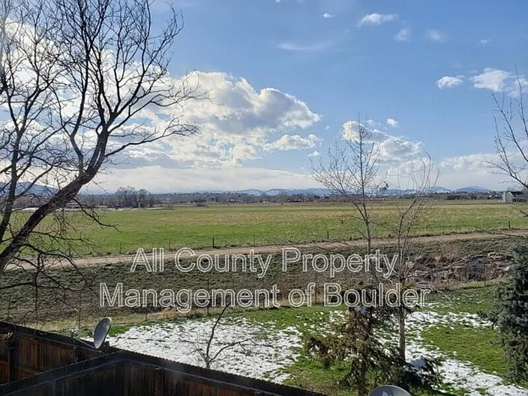 1808 Centaur Cir — Photo 2