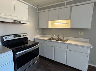 1126 Langley Rd APT 2, Waterloo, IA 50702