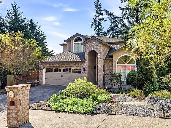2nd image of 8550 SW Rogue Ln