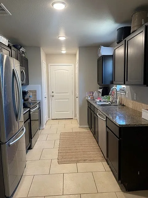 3 bed, 2.0 bath, 1256 sqft, $2,150 — Photo 4
