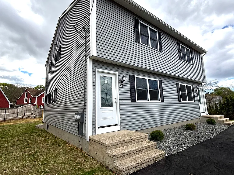 Acorn Dr — Photo 1
