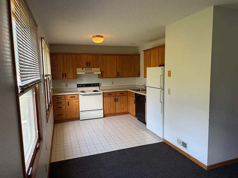 1114 Peace St #C — Photo 2