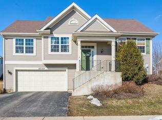 1700 Sandcastle Ln, Hampshire, IL 60140