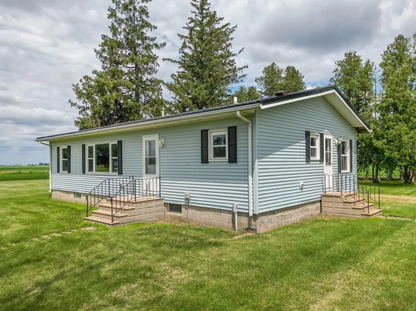 1573 Usher Ave, Sumner, IA 50674
