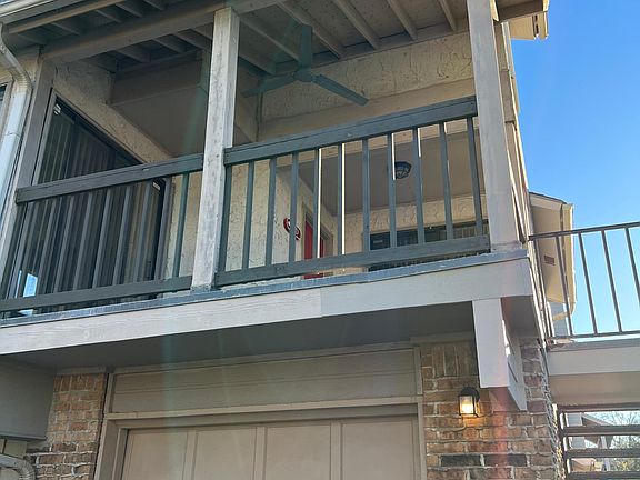 2nd image of 1304 E Bayou Pkwy APT 5B