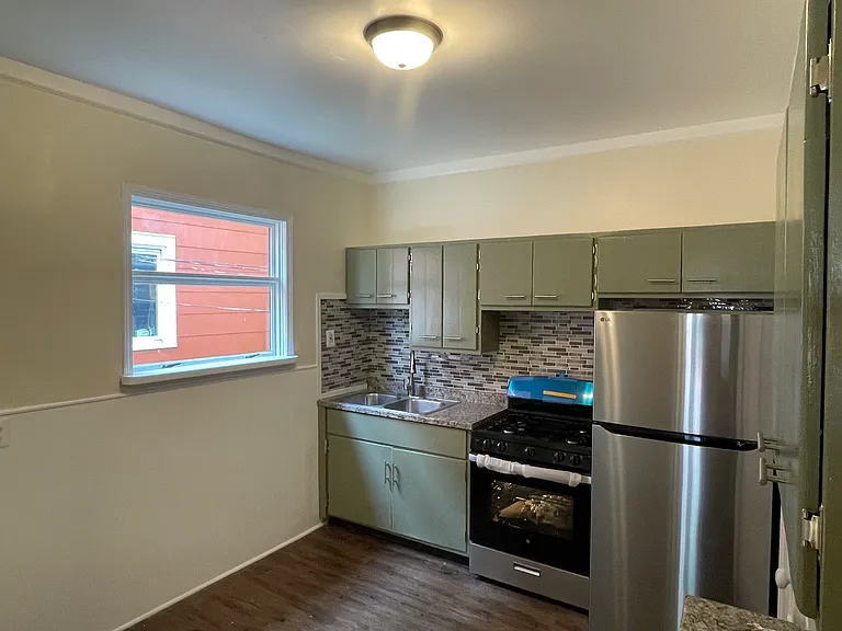 149 Hampshire St #1 — Photo 13